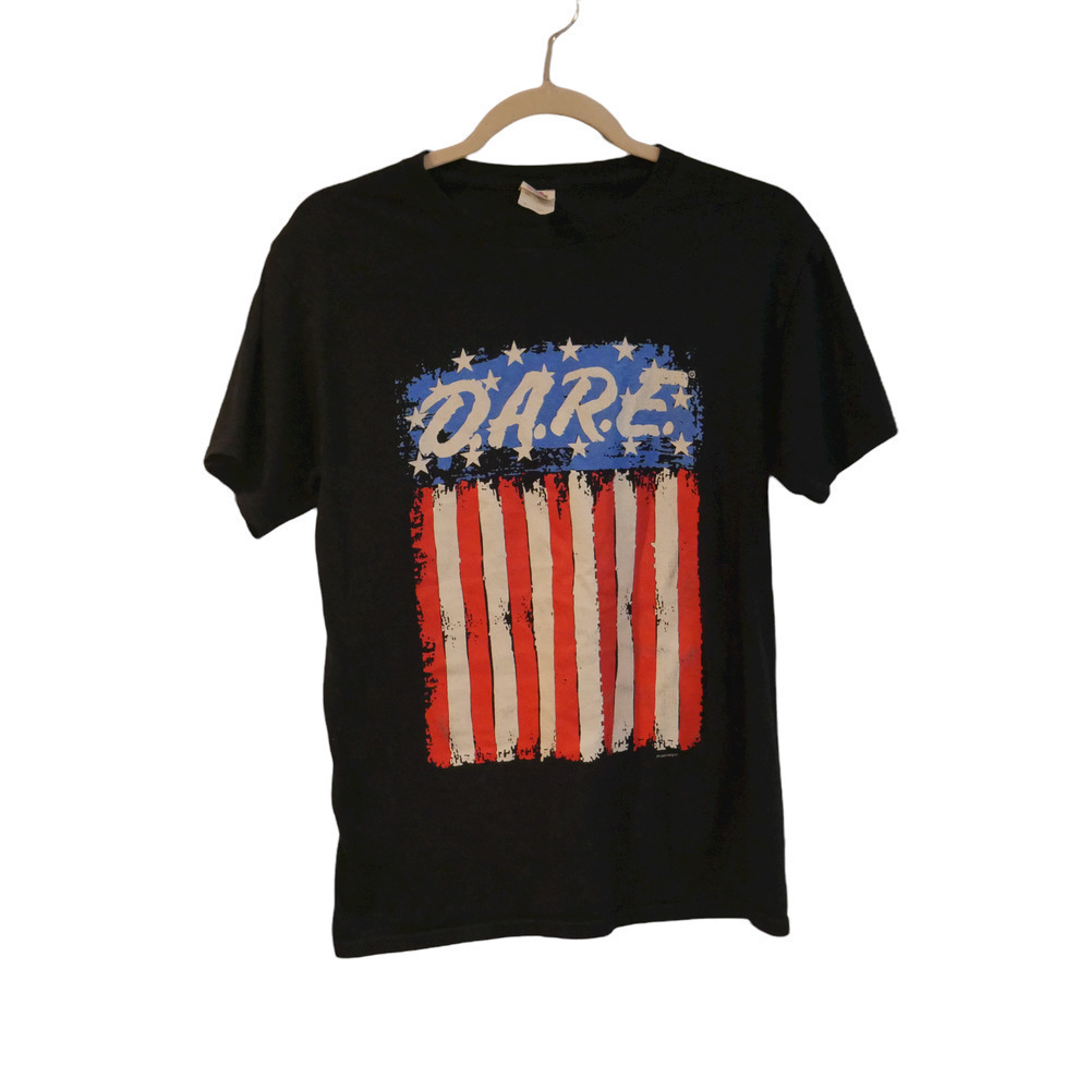 𝅺VINTAGE Dare Tee Red White Blue Size Small